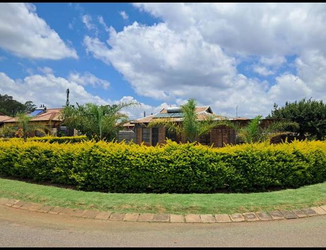 3 BEDROOM HOUSE FOR SALE IN CLAYVILLE